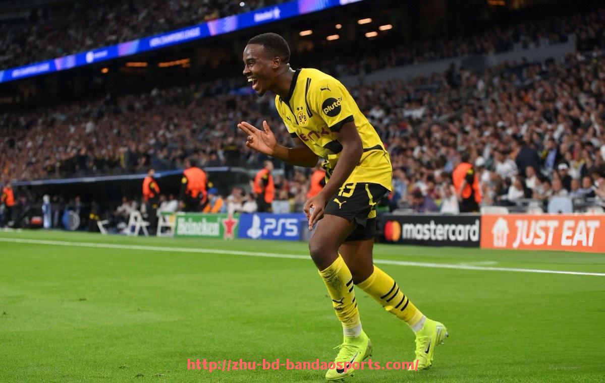 半岛体育-世俱杯城市数字化转型中主办城市智慧灯杆布设计划与应用成效